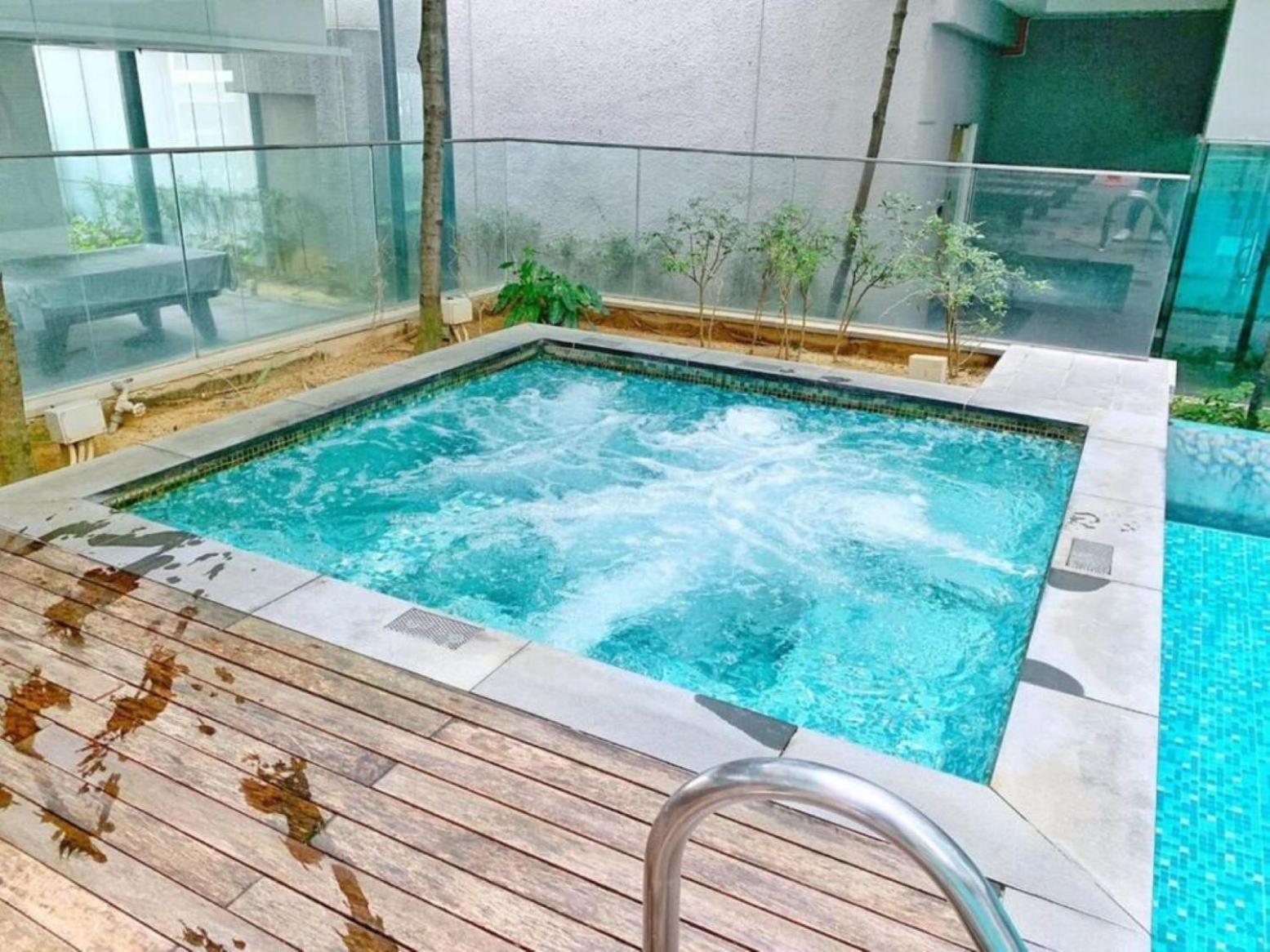 Mercu Summer Suites Klcc By Comfort Suites Куала-Лумпур Экстерьер фото
