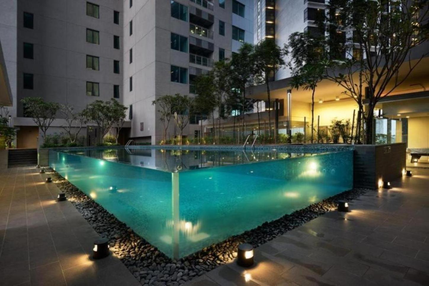 Mercu Summer Suites Klcc By Comfort Suites Куала-Лумпур Экстерьер фото